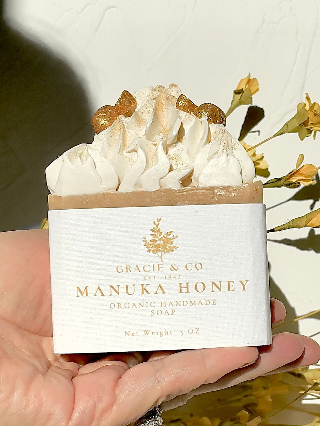 Manuka Honey Oats & Coconut Milk Shea Butter Soap