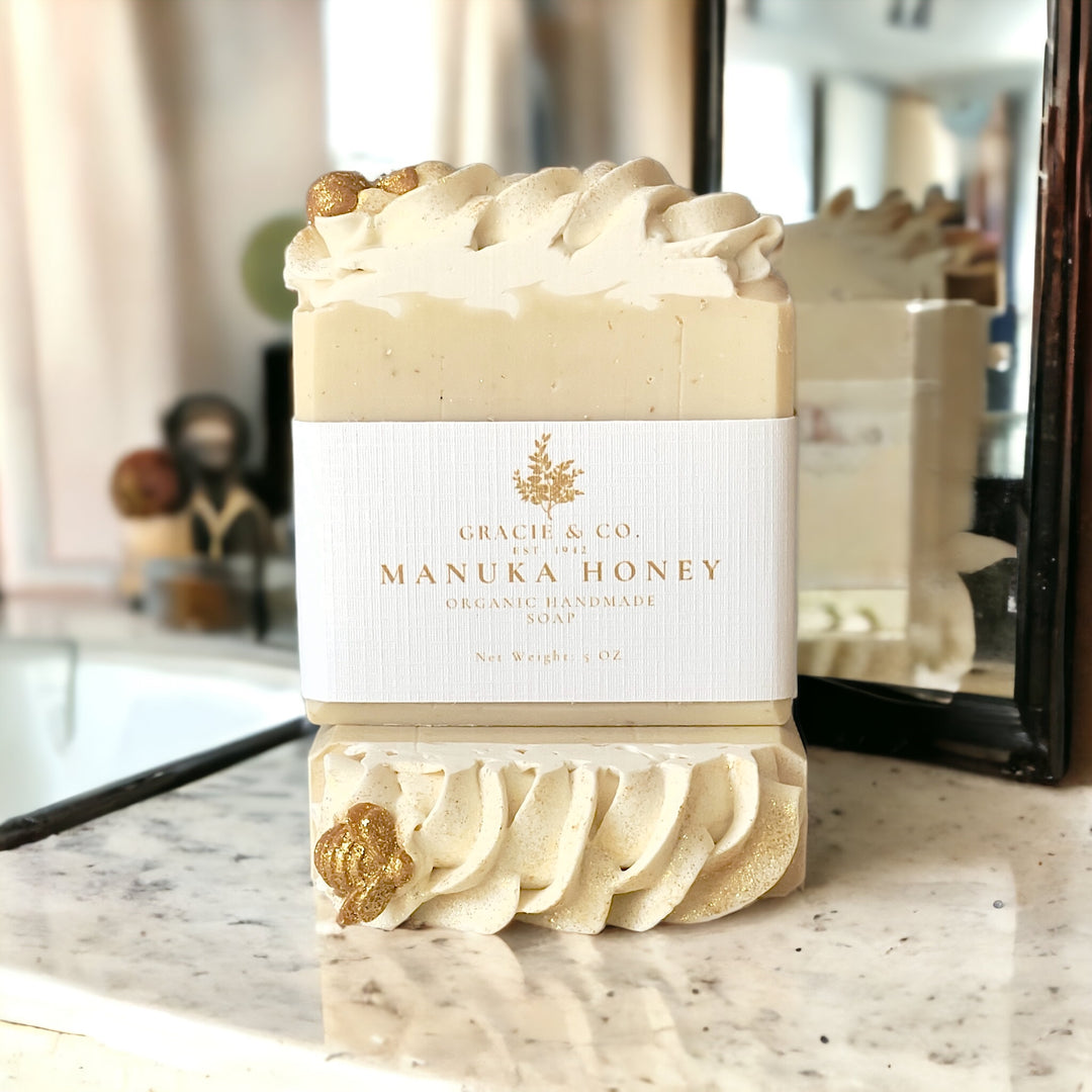 Manuka Honey Oats & Coconut Milk Shea Butter Soap
